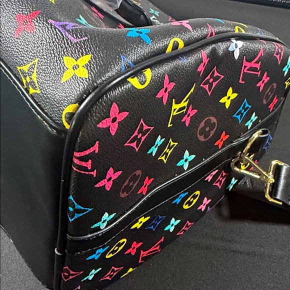 SUPER COOL Fashion Duffle Bag - Picture 8 of 13